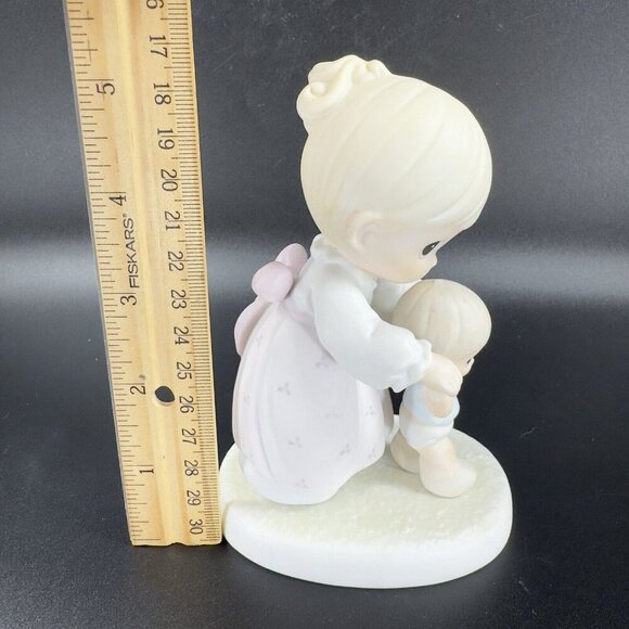 Vintage 1990 Precious Moments figurine titled One Step at a Time Ceramic Figure - Picture 7 of 9